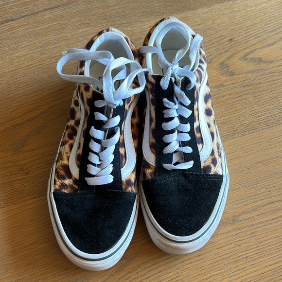 Leopard Vans - Picture 4 of 5